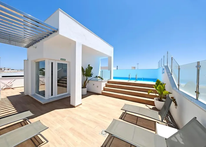 Apartamento Nuevo En Planta Baja B Con Piscina Y Solarium