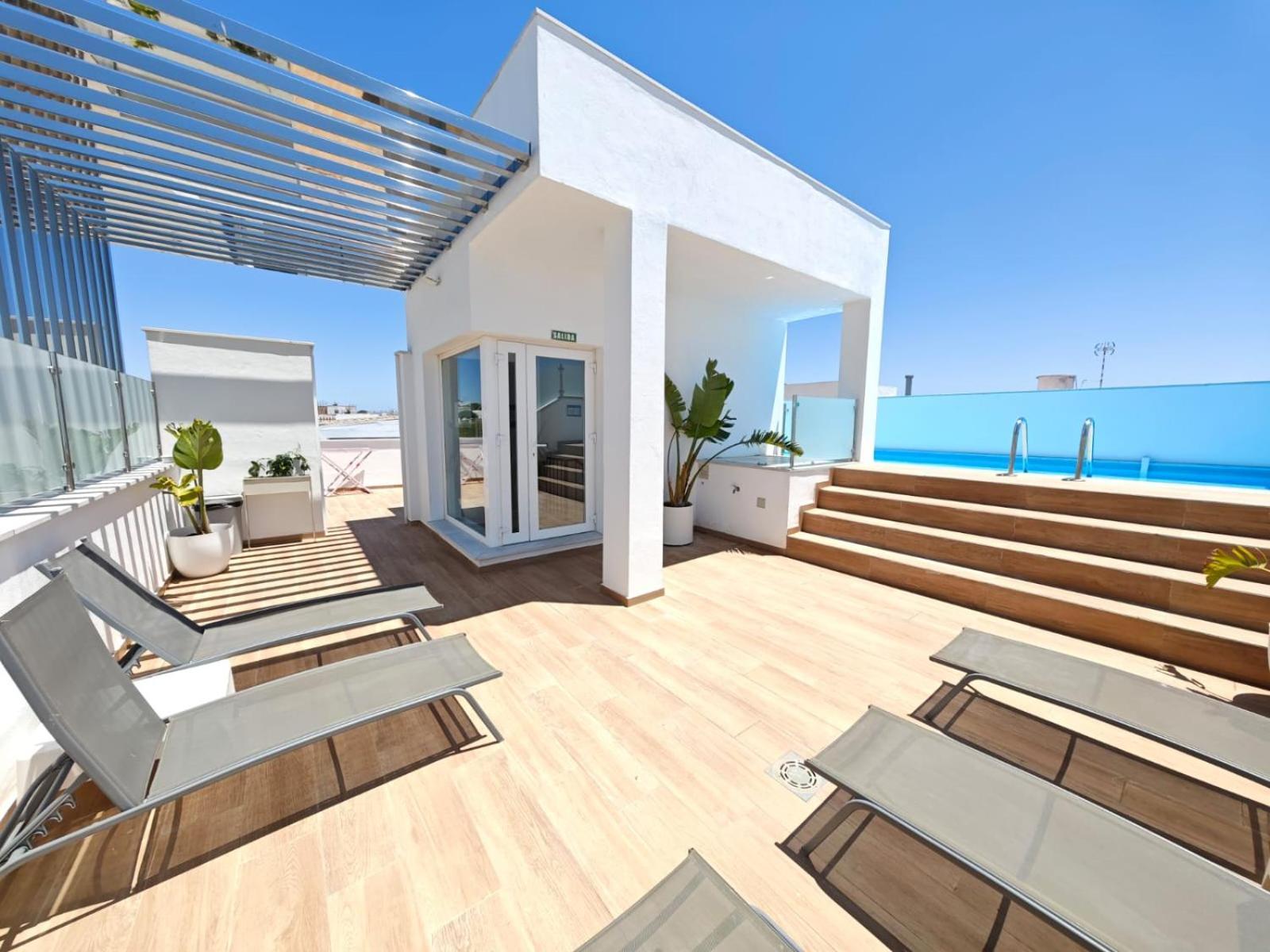 Apartamento Nuevo En Planta Baja B Con Piscina Y Solarium